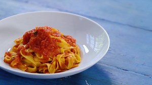 Learn how to make this tasty tomato sauce and use it for a multitude of family meals 😋 Full recipe here: https://www.goodtoknow.co.uk/food/how-to-make-fresh-tomato-pasta-sauce-392496 | GoodtoKnow