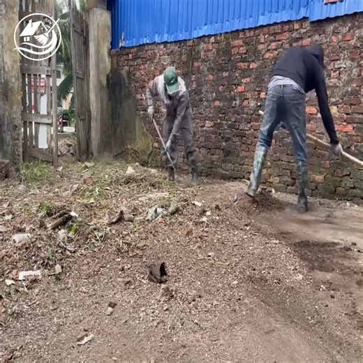 Helping People Clean Up An Abandoned House Violating the City Commendable Results | Clean Up TV