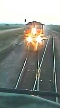 2 Trains In Head On Collision!