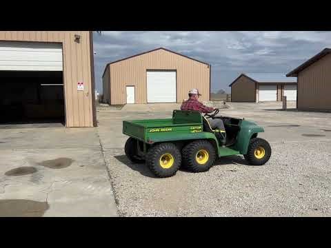 John Deere 6x4 Gator