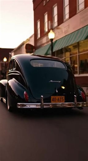 The 1940 Mercury Custom defines pre-war American elegance. Long flowing lines, smooth cruising presence, and a timeless custom look that never fades. Built in an era where style mattered as much as substance. #1940Mercury #MercuryCustom #ClassicMercury #PreWarCars #VintageAmerican #ClassicCar #ClassicAuto #CarCulture #OldSchoolStyle #AutomotiveHistory | OLD CARS DAILY