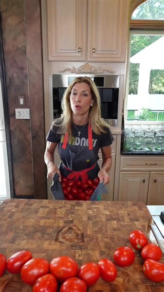 1.8M views · 10K reactions | Momma T says, turn the hot jars on their side while cooling, so the tomatoes and their juices don’t separate. Turn up #foryou #foryoupage #fypシ #fyp #reels #reelsviral #reelsfb #cookingtips #Recipe #foodrecipe #food #foodie #foodporn #recipe #foodphotography #foodstagram #foodlover #foodrecipes #instafood #foodblogger #recipes #healthyfood #cooking #yummy #delicious | Homade Cooking | Facebook