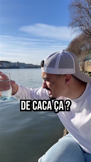 Tester l'eau de la Seine avec un filtre LifeStraw