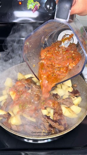 #bistec de #res guisado, con papas en #salsa | bistec