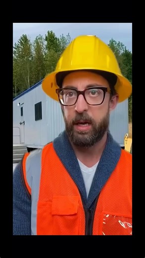 Workers Breaking Down Walls Like Pros! 🔨💪