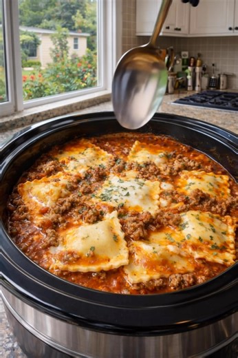 Crockpot Ravioli Lasagna This easy slow-cooker favorite from deesviral is pure comfort food — cheesy, hearty, and so simple you can make it again and again. Just layer, cook, and enjoy. Ingredients: • 1 bag frozen cheese ravioli • 1 lb ground beef, browned and drained • 1 jar (24 oz) pasta or marinara sauce • 2 cups shredded mozzarella cheese | Healthy Girl Era