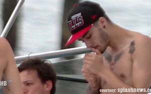 One Direction Caught Smoking Weed-hollywoodbackstage