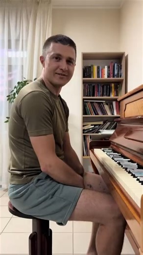 9.6K views · 814 reactions | 凉 The Interstellar soundtrack performed by Ukrainian soldier Oleksandr Polishchuk. In March, the defender was severely wounded, which led to the amputation of both his arms. He is now undergoing rehabilitation. Creativity helps him in this process — he plays musical instruments, paints, cooks, and even drives a car. Video: @iron.hands | Ukraine Breaking News | Facebook