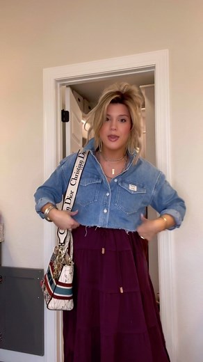 Styling Metallic Skirt: Putting Together Trendy Outfits