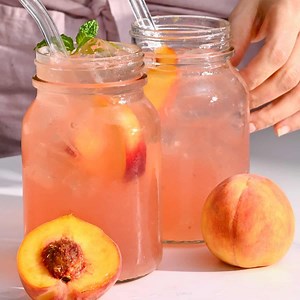 How to Make Peach Lemonade (  Flavor Variations) - Alphafoodie