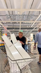 Med god grund 🤟✨IKEA HACK er det bestest. Sorry, not sorry. «MOSSLANDA» er så mye mer enn en bildehylle. • #ikeahacks #diyinterior #virałreels #ledlightstrip #relatable | Camilla Bakken