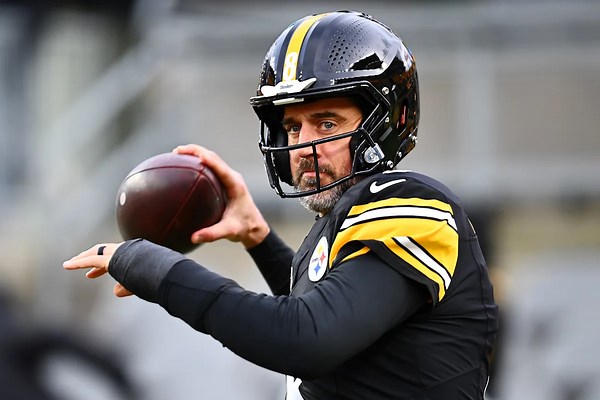 NFL Week 13 news, scores: Aaron Rodgers banged up as Steelers fall to 6-6, once again out of AFC playoff picture