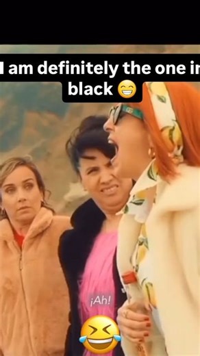 Pedro Baptista on Instagram: "😱 Ever felt like you needed to let out a good scream? According to some therapists, screaming can be a powerful emotional release, helping you manage stress and process difficult emotions. 🧠💪 Here we explore why this strategy might be beneficial and the science behind it. When you scream, you activate your body’s stress response and then quickly switch to a state of relaxation, which can help in reducing overall stress levels. This technique, sometimes referred t