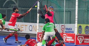 KL stage thrilling comeback to win Razak Cup | New Straits Times