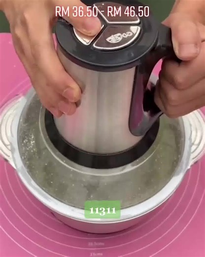 85 reactions · 3 comments | I tuoi piatti saranno pronti in un attimo! ️ Taglia verdure, trita carne e prepara smoothie ️ Super veloce: 6 secondi di elaborazione ️ Funzionamento con un tocco ️ Acciaio inox resistente ️ Facilissimo da pulire e smontare Clicca qui per ordinare | Frilla | Facebook