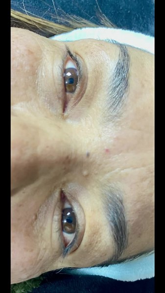 #efectonatural #parati #emprendimiento #pestañas Agenda tu cita📆 ubicados en bogota ,barrio britalia 📍👁️🤩