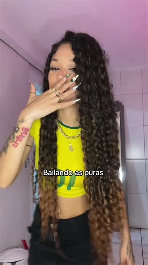 Bailando as Puras: Dancehall Style Explained