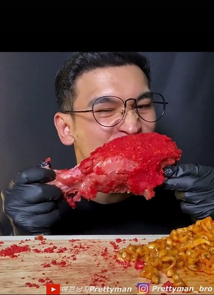 Delicious Spicy Cheetos Chicken ASMR Mukbang