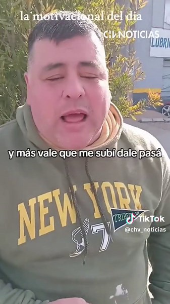 ¡DALE, CRISTIAN! 💪🏽💪🏽💪🏽 👉🏼 Queremos ser sinceros: Cristian tiene el cielo, la vida, el respeto ganado. Pero es que por favor, ¡Queremos ese romance, humor, apañe y motivación! ¡Todo! 🏋️‍♂️ Y es que se nota que su pareja le da un aguante tremendo que, sí o sí, le debe dar la energía para entrenar. ¿CUÁNTOS QUERIENDO ALGO ASÍ? 🥹🥹🥹 #CHVNoticias #ViralCHV