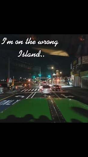 Hunts point at night bronx NY City #MunchiesWithTubi #BOHtruckersclub #fyp #Truckinlife #18wheelers #realtrucking