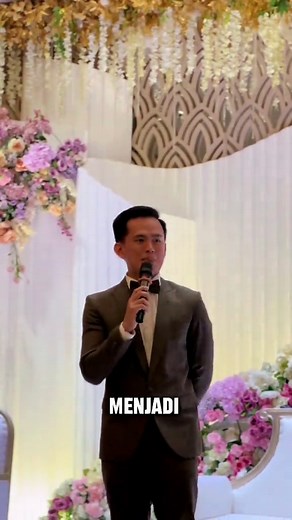 Master of Ceremonies at Wedding Events | MC Wedding Tips & Examples