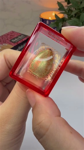 How early is too early for a holiday manicure? 👀🎁 | Maniology DIY Nail Stamping