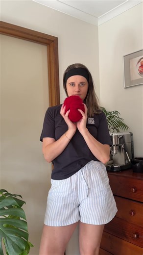 Cherry Red Cloud Sweater: Knitting Pattern Guide