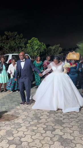 How kisii people receive the bride after wedding