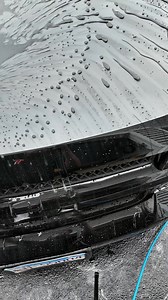 Brilliant shine and water repellency in minutes. Shop #TheArtofCarCare Quick Wax: http://bit.ly/4fa4S0T | Turtle Wax