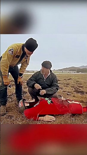 Jatuh dari Pesawat dalam Bola Raksasa? 🎈✈️