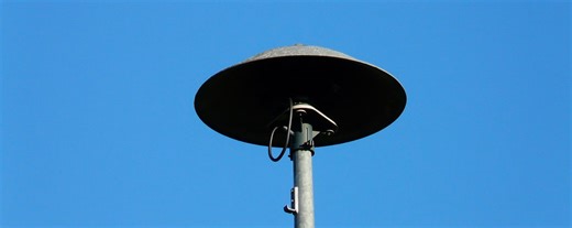 What's the deal with monthly alarm sirens in the Netherlands?