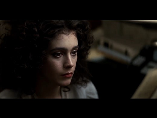 ONE MORE KISS, DEAR - VANGELIS ( FEATURING DON PERCIVAL ) Canción de 1982 compuesta por el músico griego Vangelis ( Evángelos Odysséas Papathanassíou ) con la letra de Peter Skellern y la voz del cantante británico Don Percival para la banda sonora de la película Blade Runner. En un principio estaba previsto que la cantara Demis Roussos, pero la prueba realizada por Don impresionó a Vangelis. Demis Roussos aparece en el tema Tales Of The Future así como en los temas descartados Taffey Lewis's Ni