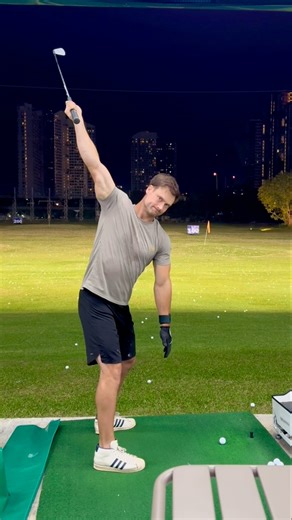 Straight Arm One-Handed #golfswing