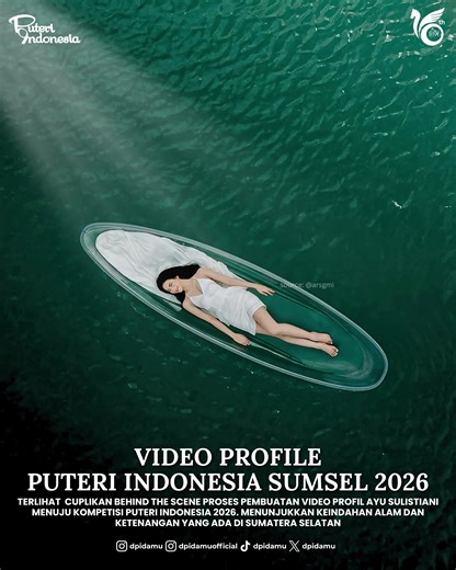BOOM DUARRR!!! Melihat lagi BTS Video Profil Puteri Indonesia Sumatera Selatan 2026 @Ayusulistiani , makin gasabar liat full videonya 🥰 Kaya adem aja gitu liatnya, alam Sumatera Selatan cakep banget ya ❤️‍🔥 Coba deh kasih tau, gebrakan apa yang kalian tunggu-tunggu dari setiap finalis menuju Puteri Indonesia 2026? Catwalk, Makeup, Video Profil, atau apanya? source: @//arsgmi #dpidamu🫗