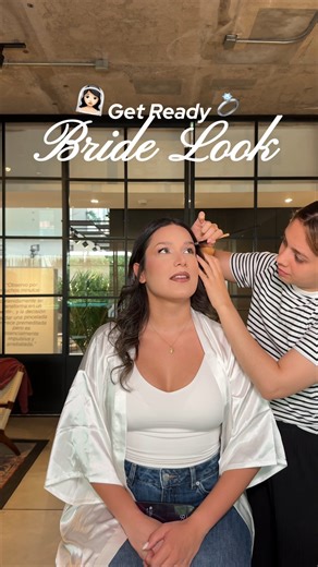 A N I T A B R I T O PRO MUA on Instagram: "Look de matrimonio civil para Yusra 🤍 Un maquillaje natural, elegante y atemporal, pensado para resaltar su belleza en un día tan especial. Agenda abierta para novias 2026 ✨ #makeupartist #makeuptransformation #makeupchile #shotoniphone #muachile"