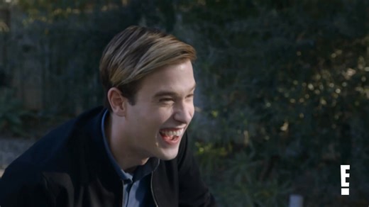 Tyler Henry Helps Jim Parsons Find Closure After His Father’s Fatal Crash | Hollywood Medium | E! Part 21 | Hollywood Medium with Tyler Henry