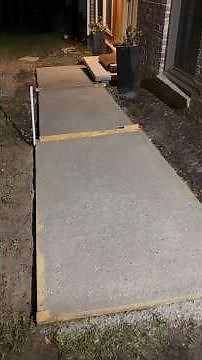 How to dry pour concrete sections with expansion joints