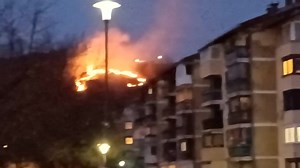 Požar na Mojmilo Brdu u Sarajevu | CRNA Hronika BIH