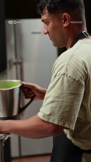 Pea Royale Recipe: A Vibrant and Bubbleless Delight | MasterChef AU