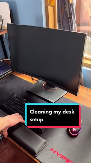 Cleaning my desk setup while listening @tiagottia @litkillah @nicki.nicole @mariabecerra_22 #asmr #code #developer #setup #cleantok