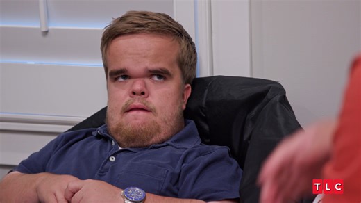 182K views · 1.3K reactions | Jonah spreads his wisdom on how to make long-distance relationships work, especially in the era of social media. Watch #7LittleJohnstons tonight at 10/9c to hear more about it! | TLC | Facebook