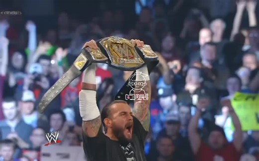 【名场面】CM 庞克（CM Punk）回到家乡对战Y2J全场爆炸