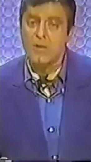 Luggage Marked *Anywhere*? Witness the Ultimate Showbiz Entrance of a True Legend!