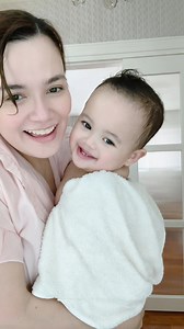 My morning routine as a Work from home Mama ❤️ this is my new life 🤗 balancing mama duties and running our business, one adorable smile and messy hair at a time! (This was taken this morning btw 🤣) - Stepping away from the limelight of being an actress to feedings, baths, and teeth-brushing 🦷 - Hair dryer session for Baby #RayaLayla who loves the blower 💁‍♀️ - Cuddles until she’s peacefully asleep 💤 the sweetest moments that melt my heart 🥹 - Checking our shops, answering orders, managing 