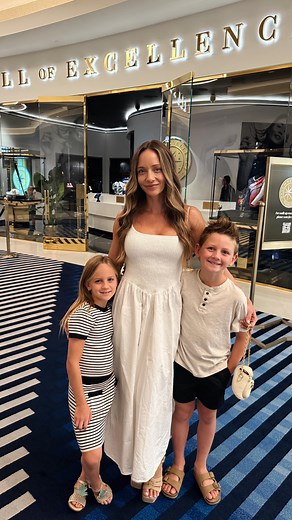 📍 Hall of Excellence at @fontainebleaulasvegas was even better than I imagined! #vegas #wheninvegas #lasvegaslife #lasvegaslocal #lasvegaslocals #lasvegasfamily #lasvegasfamilies #vegastiktok #lasvegasinfluencer #thingstodoinvegas #lasvegasmoms #visitlasvegas | Lauren Jeffrey Parry