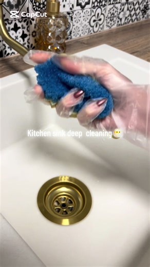 Deep Cleaning with Comet and Lemon Cif: A Sparkling Shine