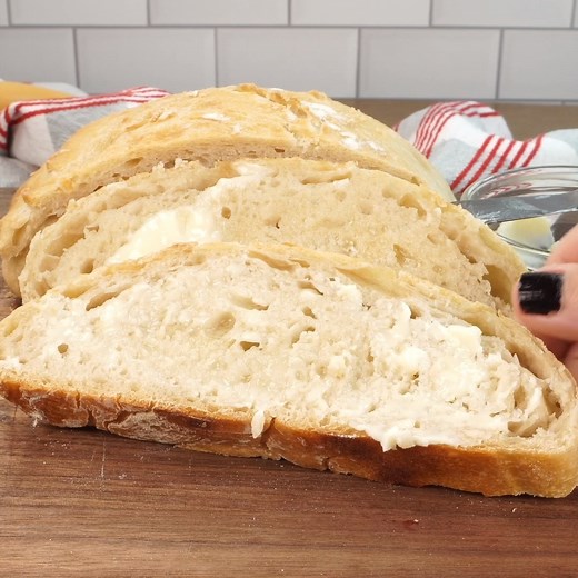 Recipe=>https://butteryourbiscuit.com/artisan-bread-no-knead/ Artisan bread is so easy to make with no kneading required. Fluffy crusty bread with little effort! | Butter Your Biscuit