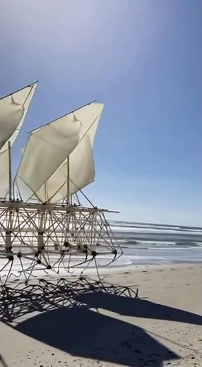 Ultra Realistic 4K Strandbeest Walking on the Beach 🌊 Cinematic Wind Powered Art in Motion