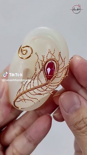 Learn to Create Stunning Peacock Feather Art