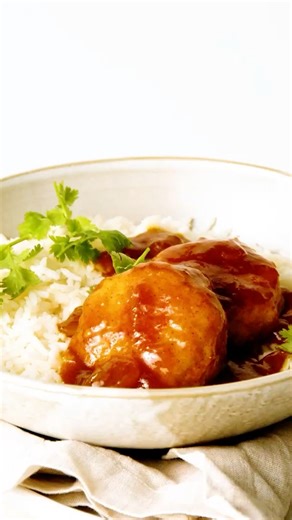 21K views · 65 reactions | Ready in just 20 minutes, these easy mango chicken curry rissoles are a delicious twist on the classic retro dinner! Get the recipe in the comments or Google “Taste easy mango chicken curry rissoles”. | Taste.com.au | Facebook